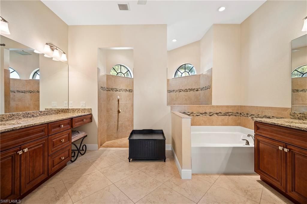 1608 NW 36th Ave, Cape Coral, FL 33993 Photo