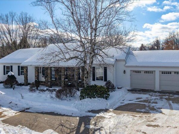 42 Vosburgh Road, Mechanicville, NY 12118