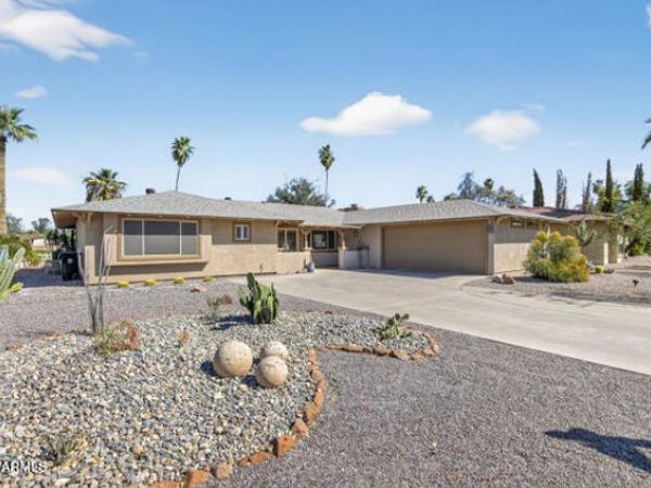 711 S REVOLTA Circle, Mesa, AZ 85208