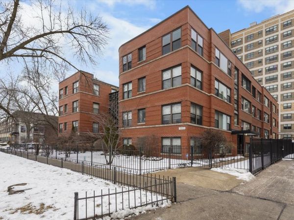 7423 N Sheridan Road, Unit 3W, Chicago, IL 60626