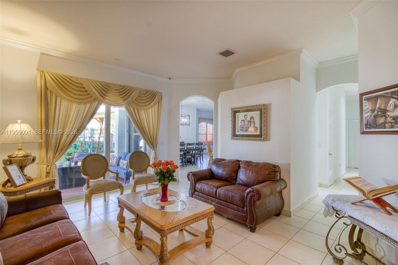 15959 SW 6th St, Pembroke Pines, FL 33027 Photo