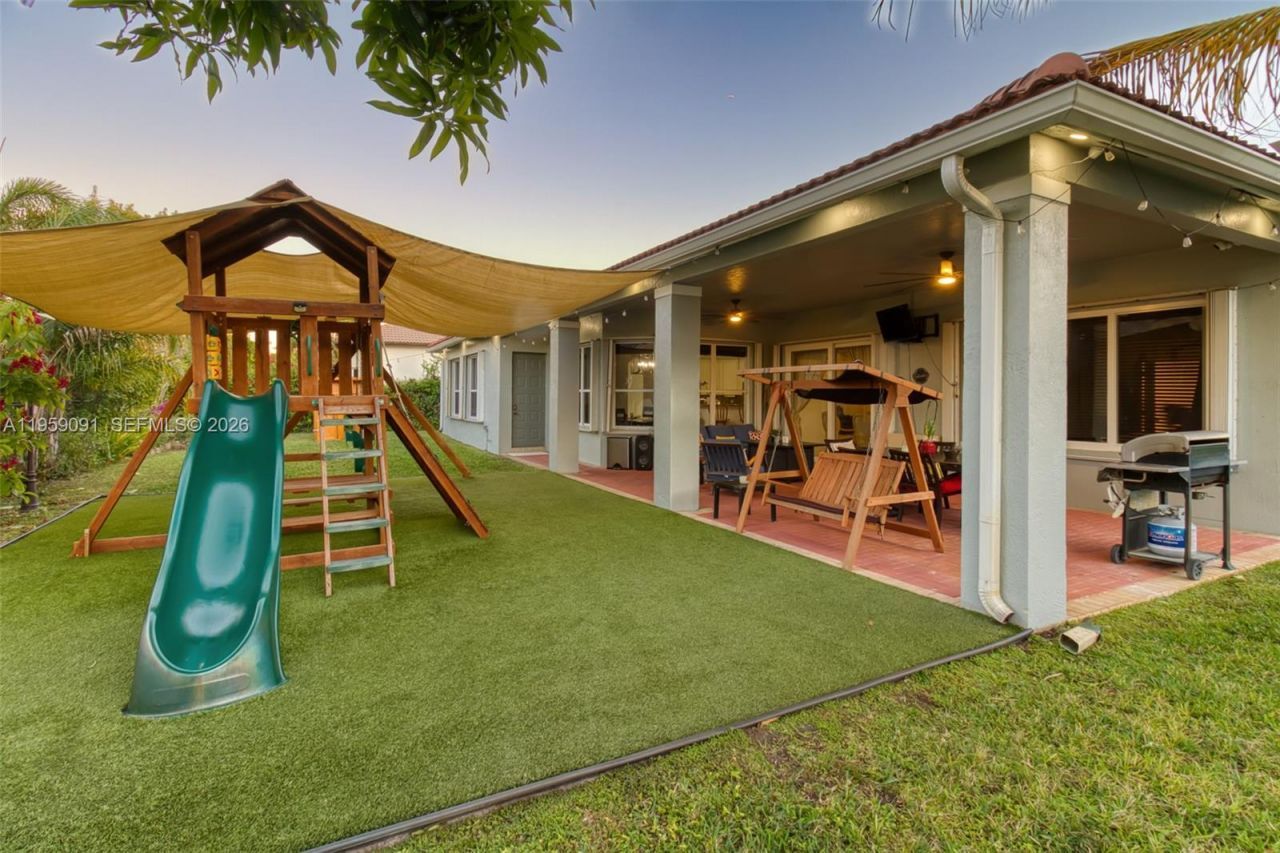 15959 SW 6th St, Pembroke Pines, FL 33027 Photo