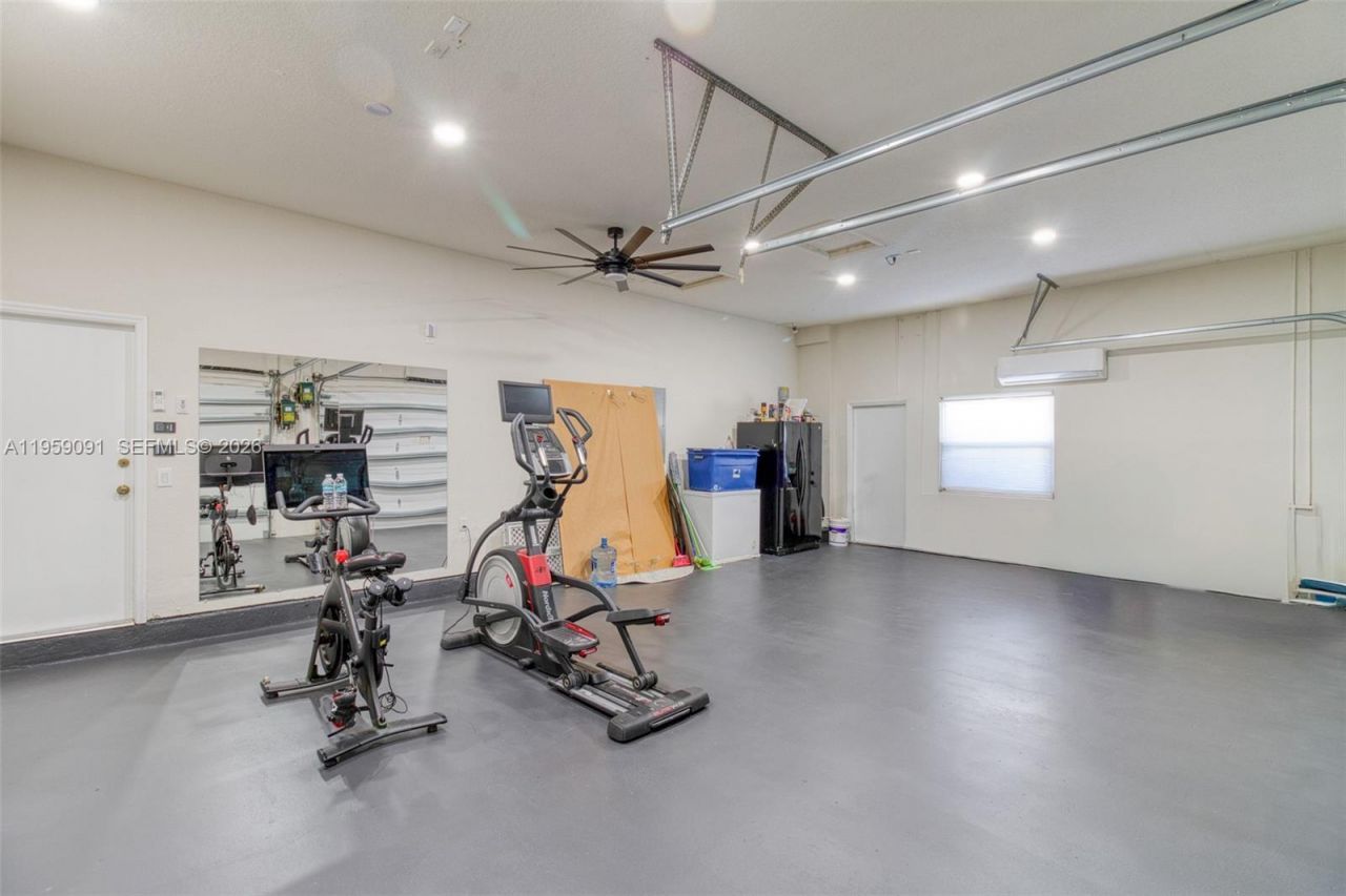 15959 SW 6th St, Pembroke Pines, FL 33027 Photo