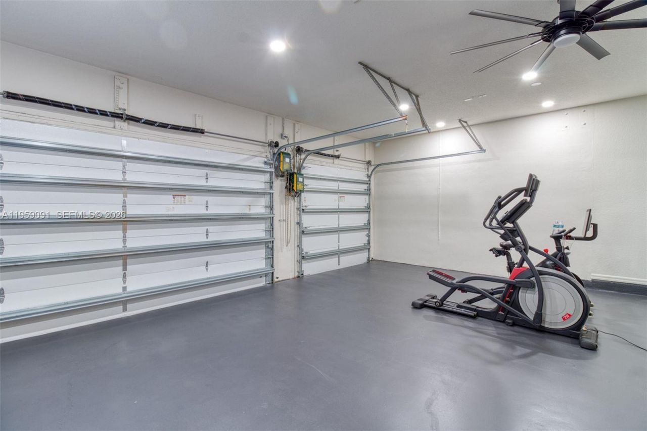 15959 SW 6th St, Pembroke Pines, FL 33027 Photo