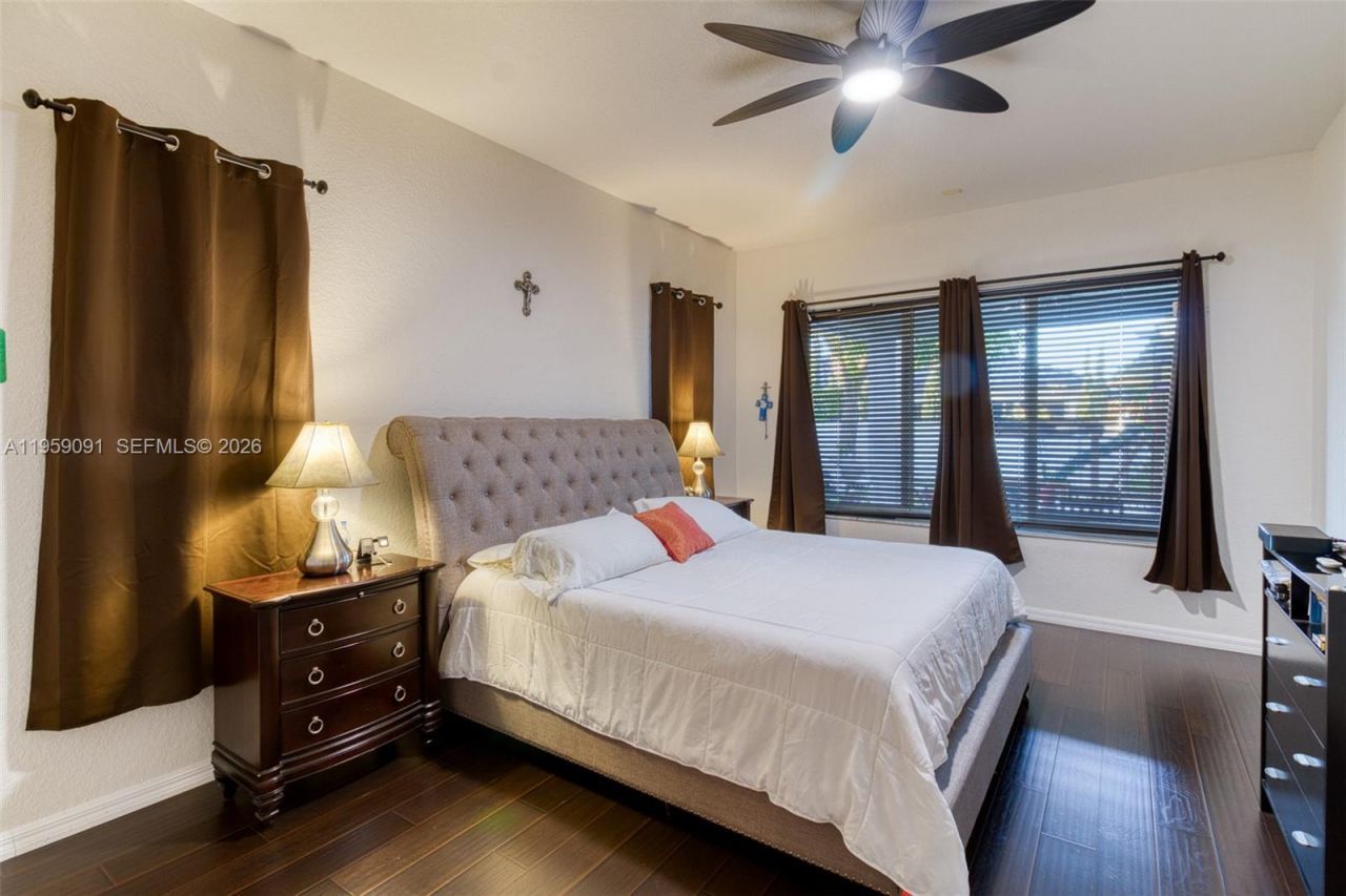 15959 SW 6th St, Pembroke Pines, FL 33027 Photo