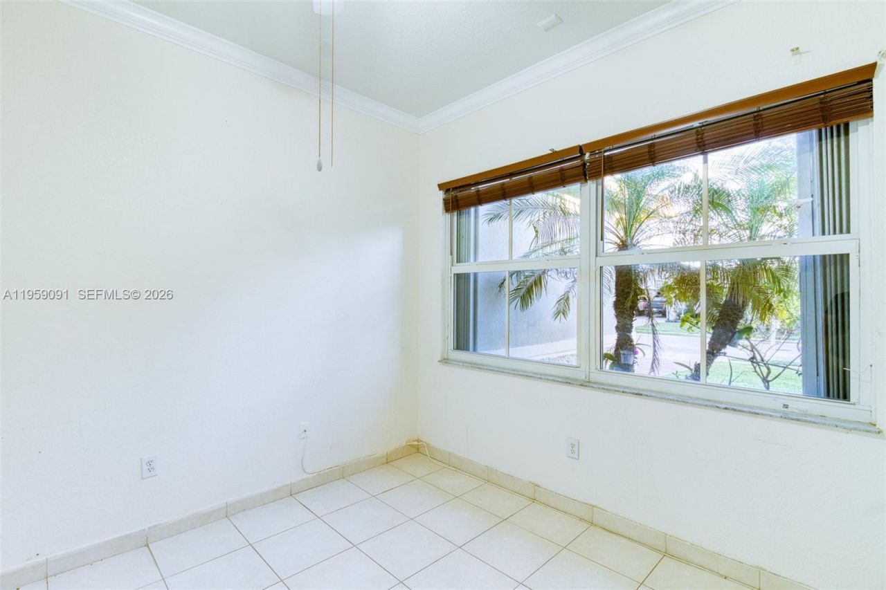 15959 SW 6th St, Pembroke Pines, FL 33027 Photo