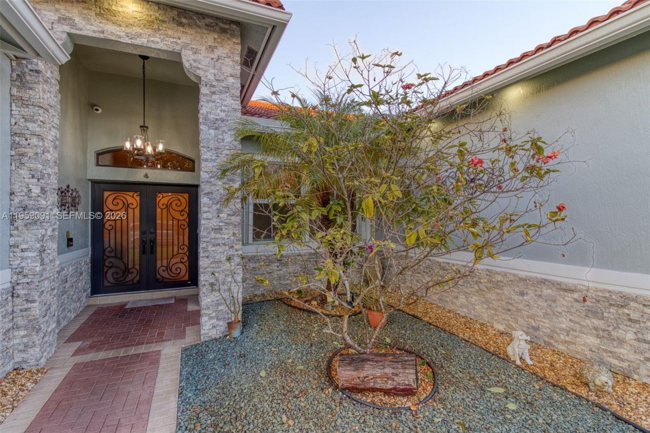 15959 SW 6th St, Pembroke Pines, FL 33027 Photo