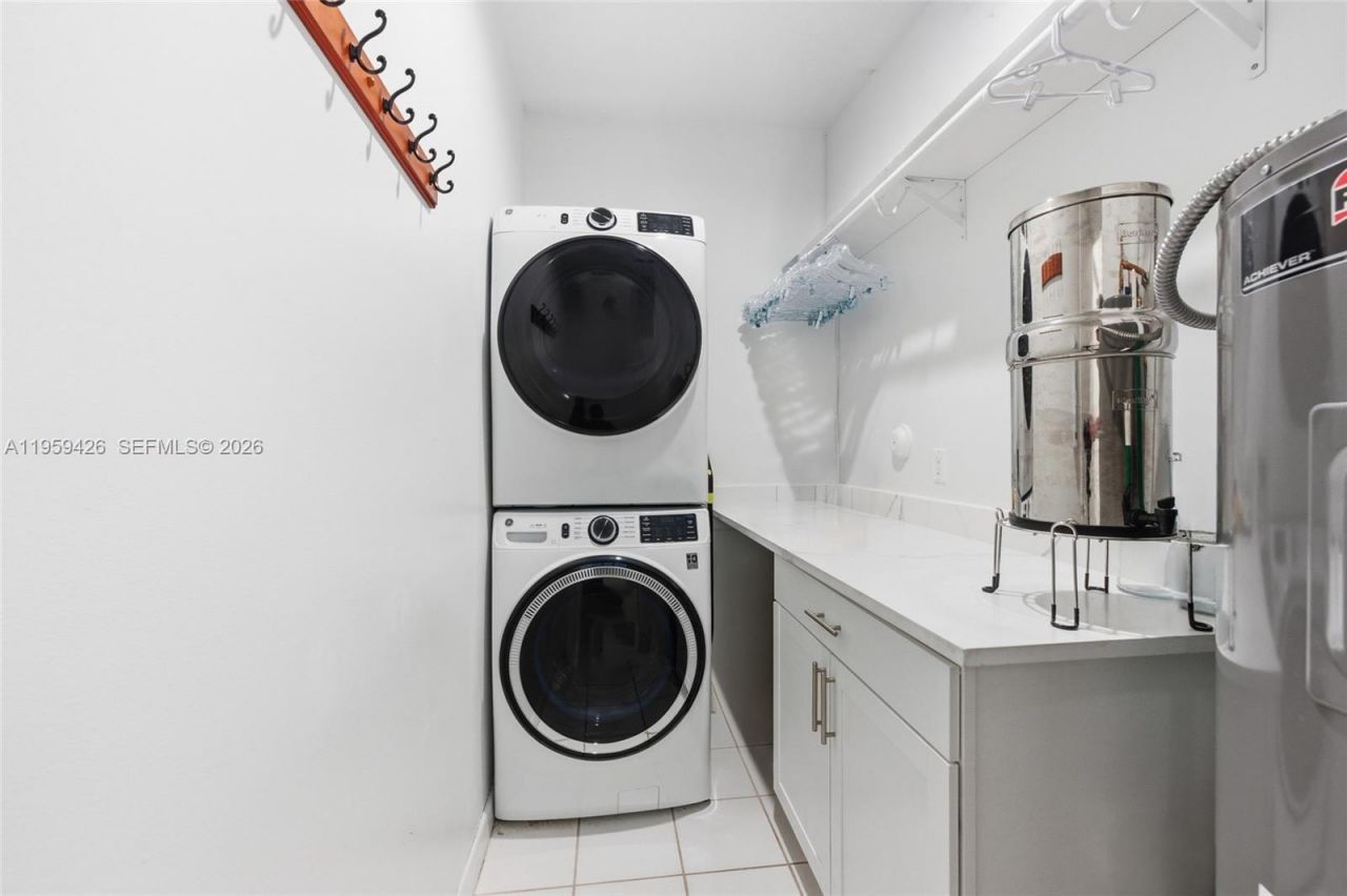 500 Cambridge Dr, Weston, FL 33326 Photo