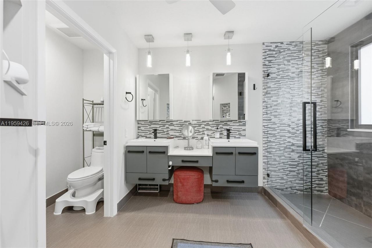 500 Cambridge Dr, Weston, FL 33326 Photo