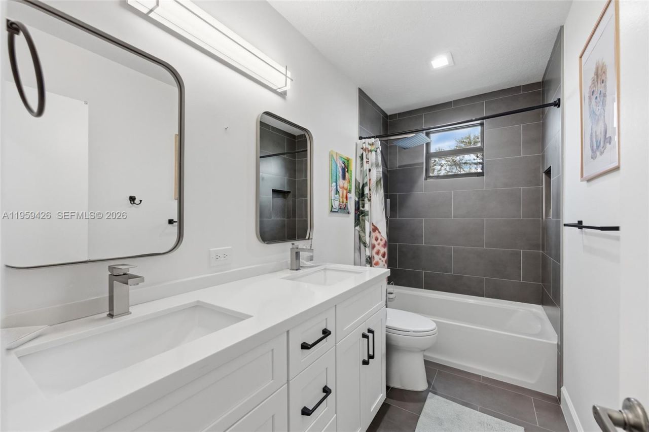 500 Cambridge Dr, Weston, FL 33326 Photo