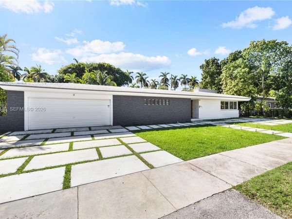 1040 NE 86th St, Miami, FL 33138