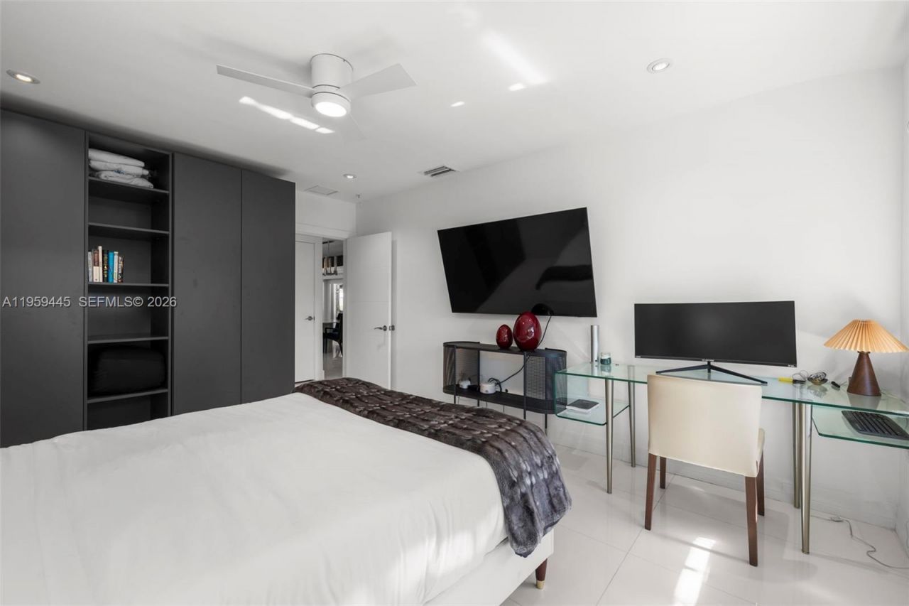 1040 NE 86th St, Miami, FL 33138 Photo