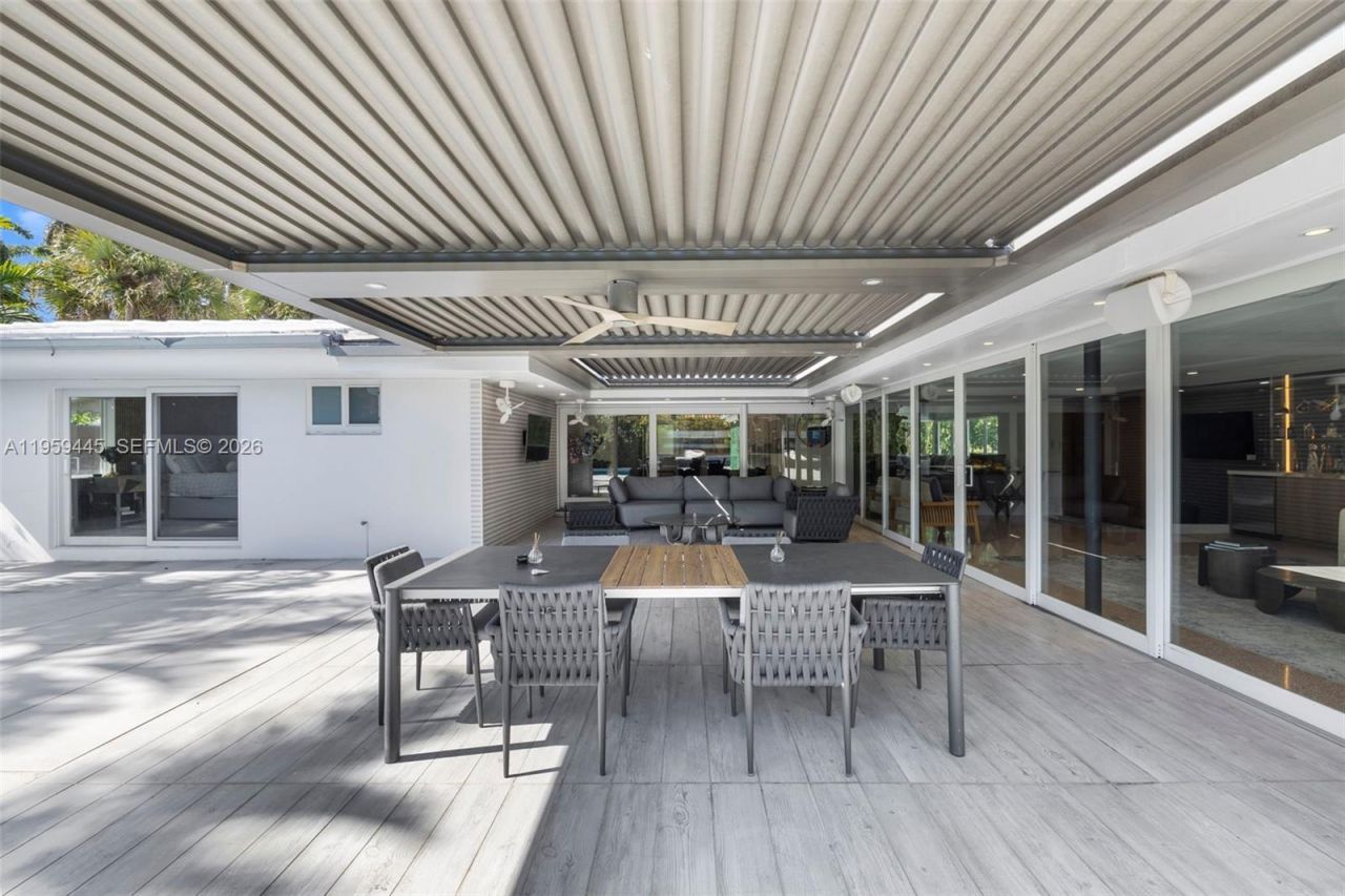 1040 NE 86th St, Miami, FL 33138 Photo