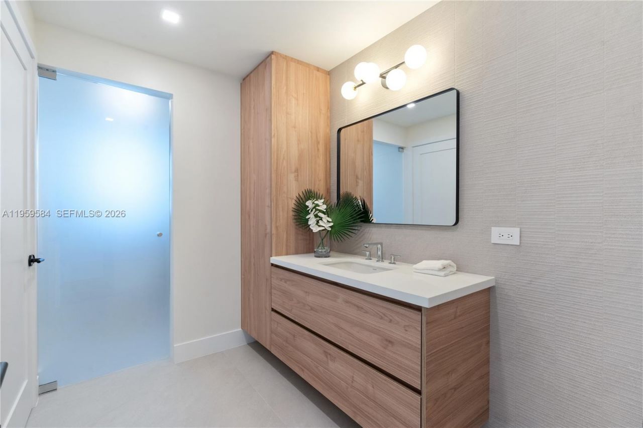 868 Country Club Dr, North Palm Beach, FL 33408 Photo