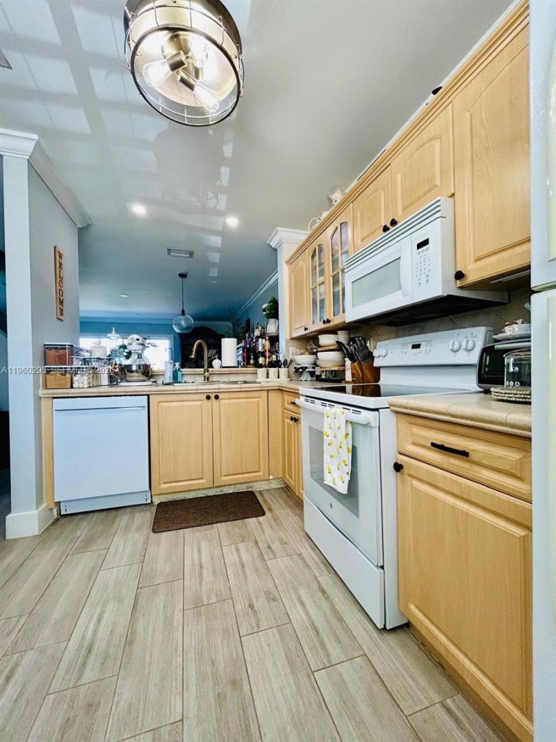 17617 SW 140th Ct, Miami, FL 33177 Photo