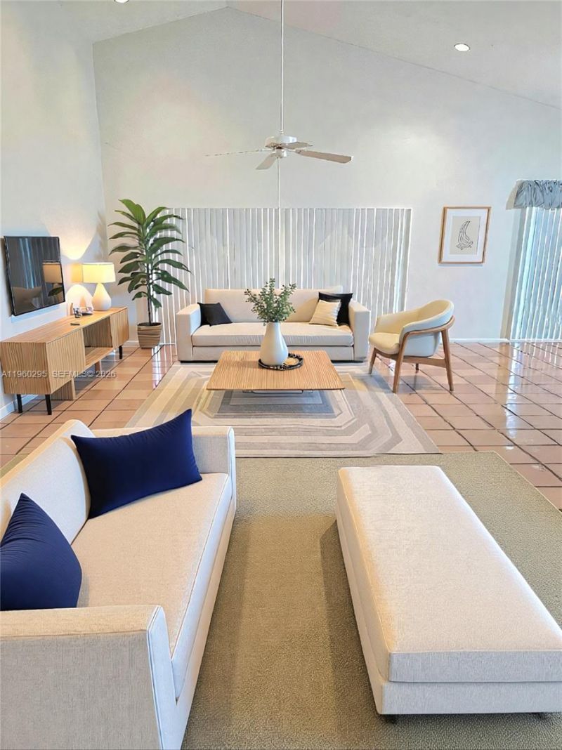 621 NW 205th Ave, Pembroke Pines, FL 33029 Photo