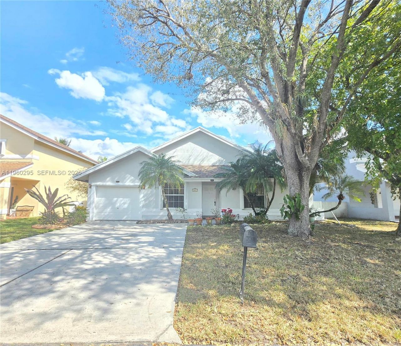621 NW 205th Ave, Pembroke Pines, FL 33029 Photo
