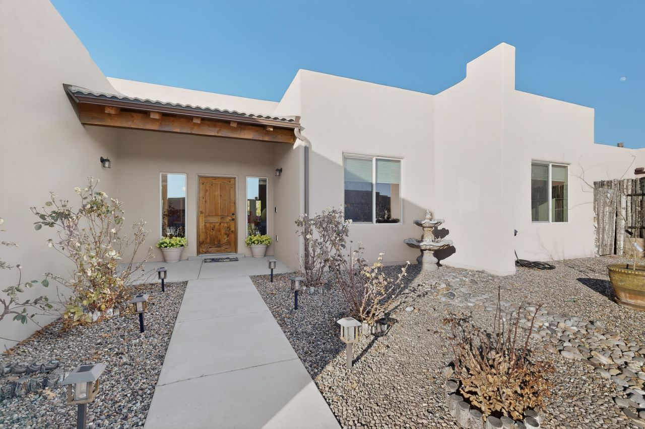 36 Caballo Viejo  Santa Fe, NM 87508