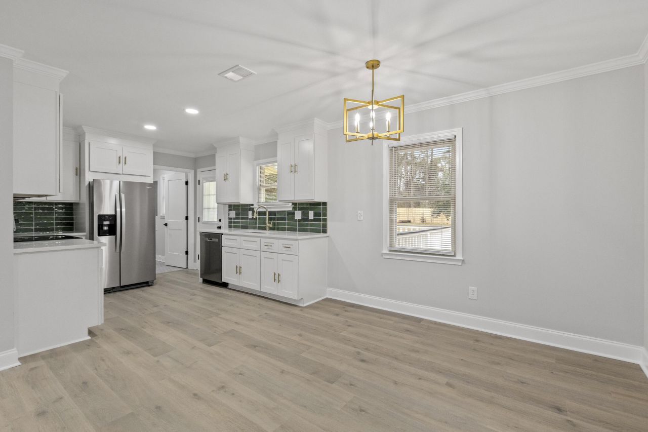 217 Blossom Street Photo 10