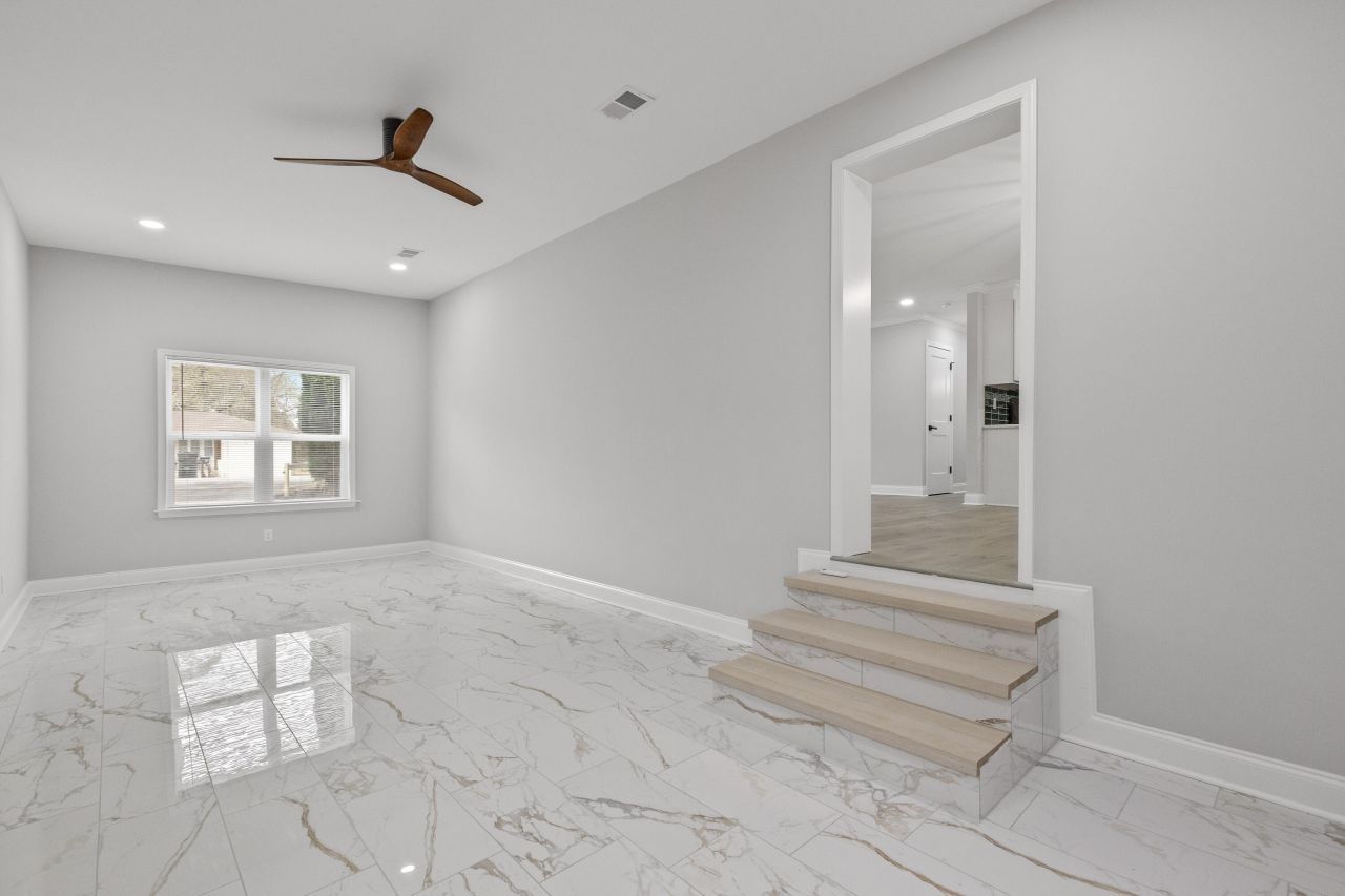 217 Blossom Street Photo 15