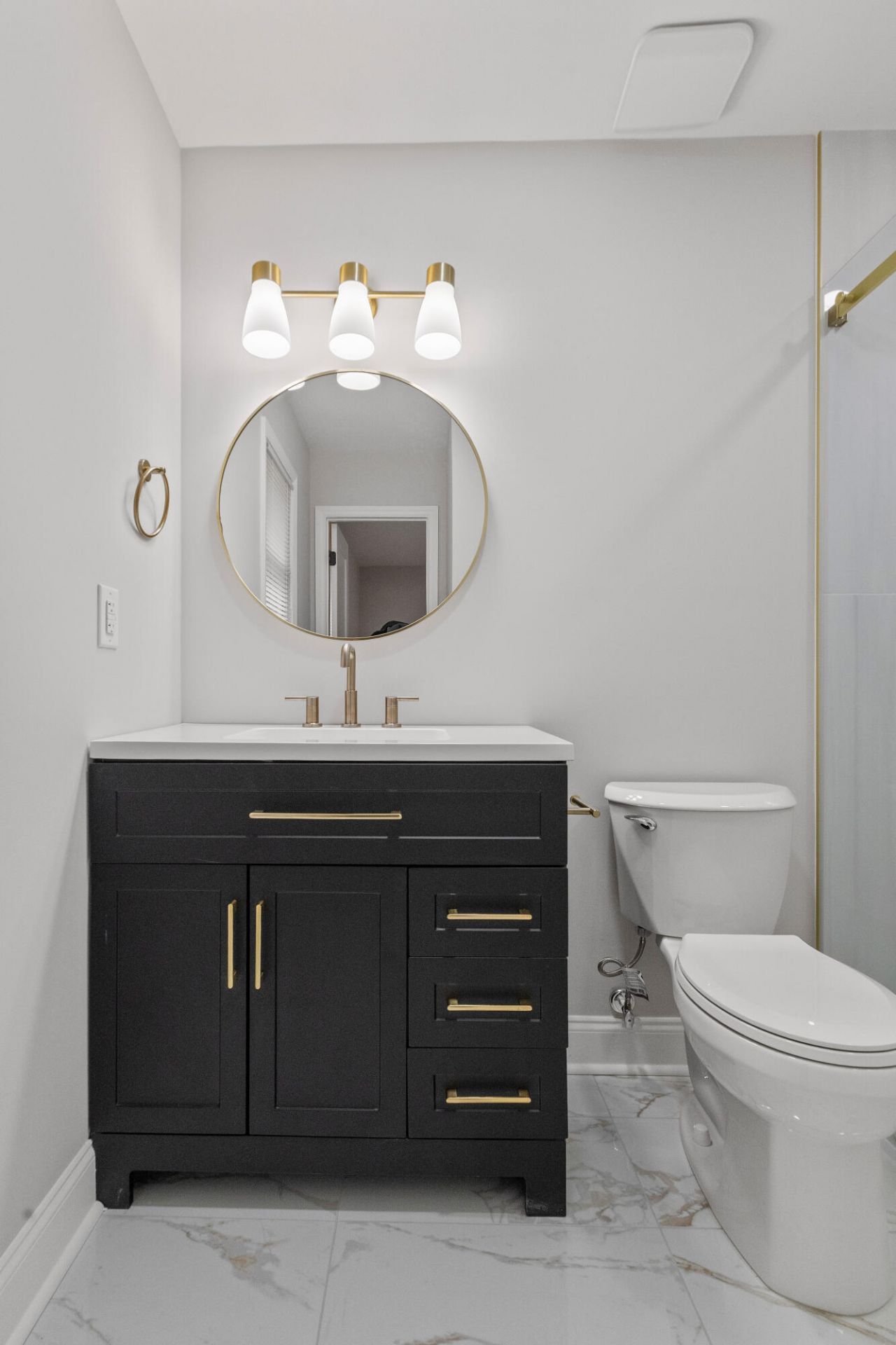 217 Blossom Street Photo 19