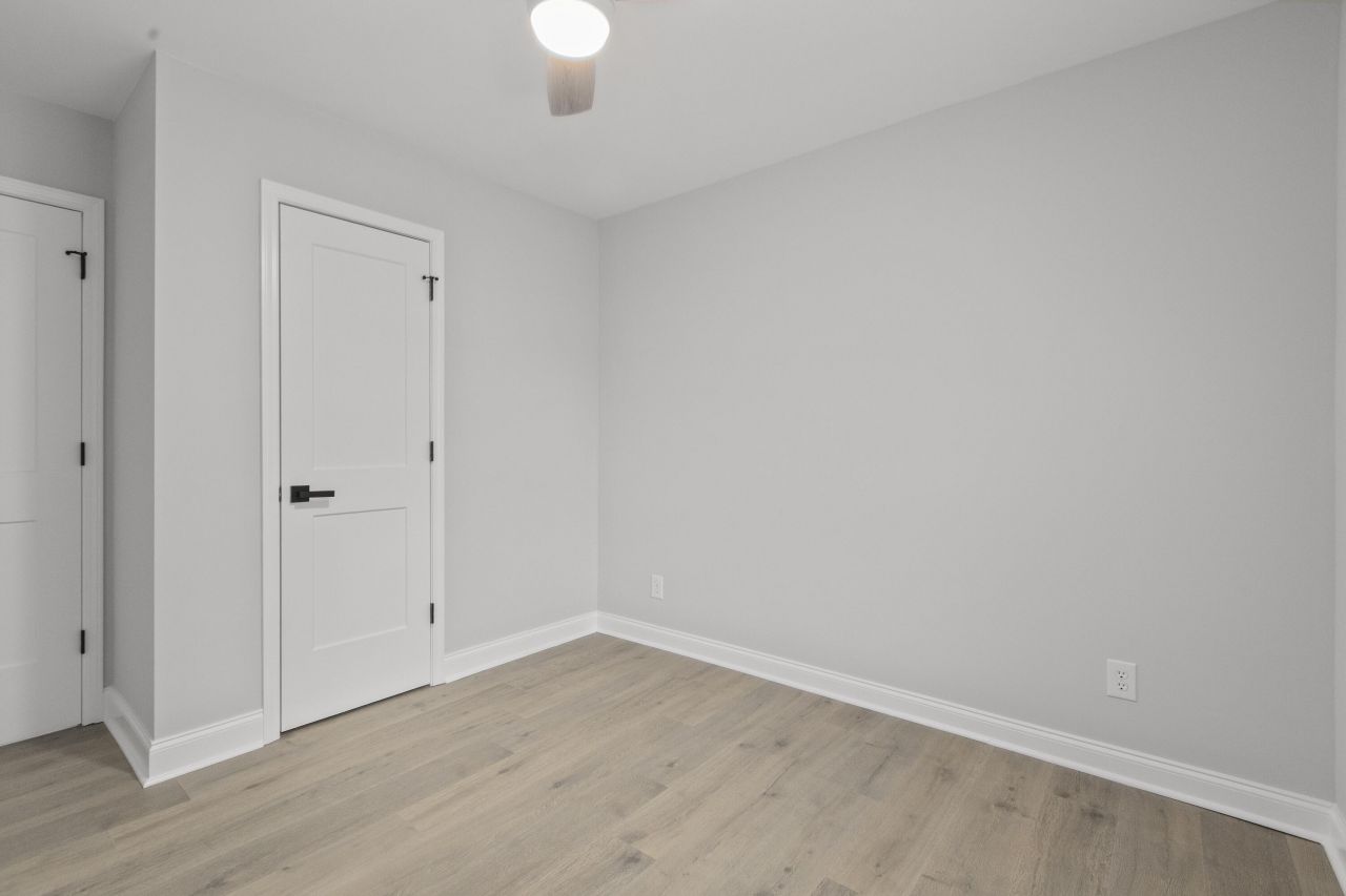 217 Blossom Street Photo 23