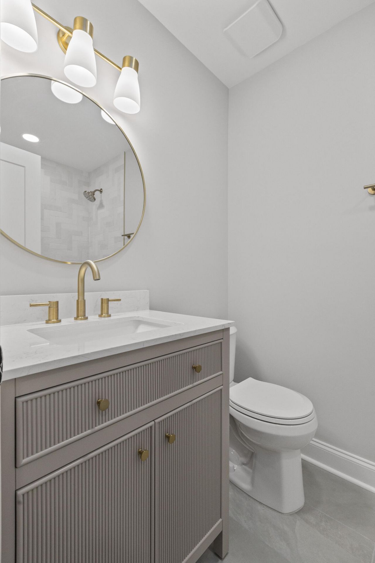 217 Blossom Street Photo 24