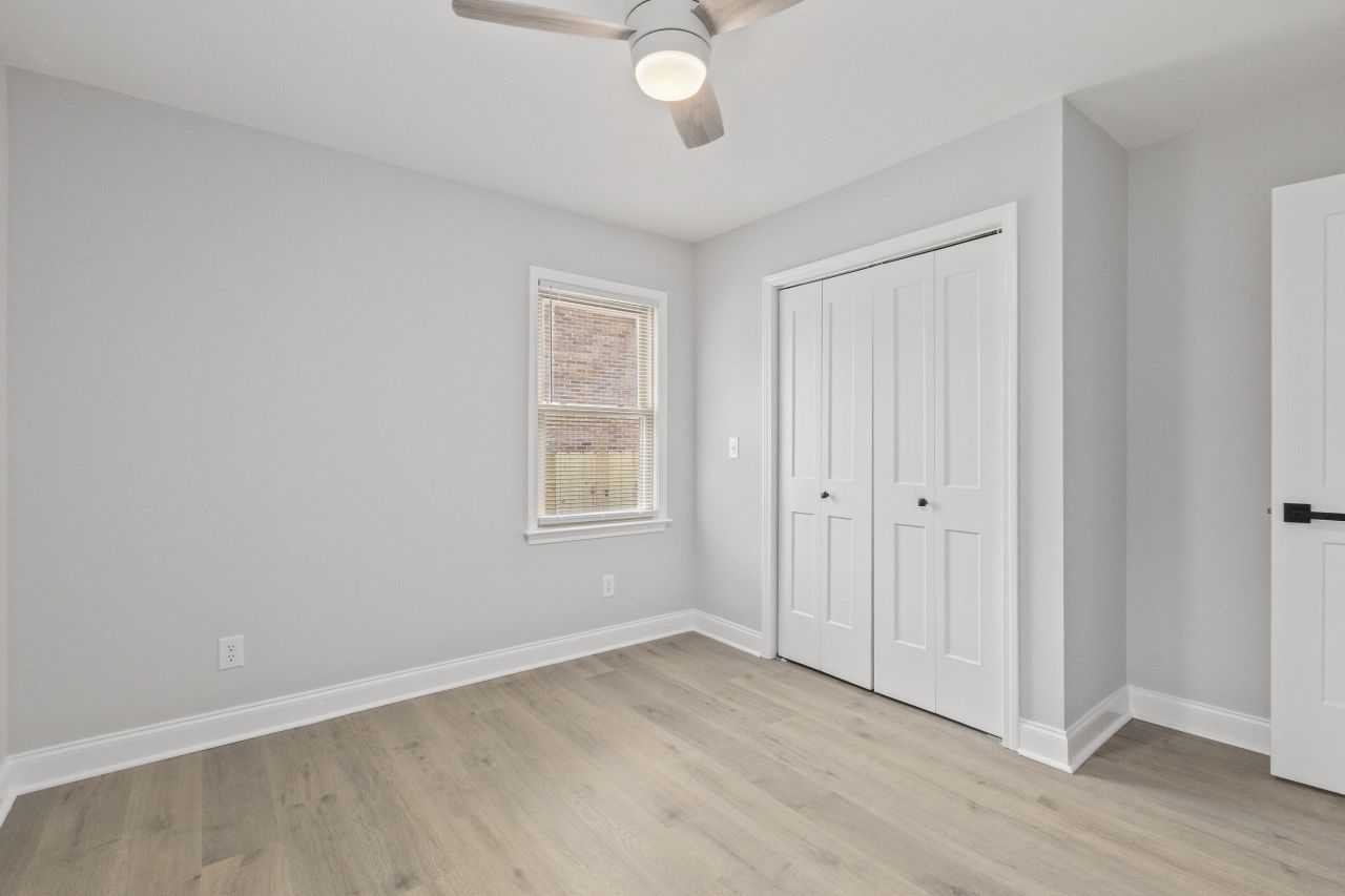 217 Blossom Street Photo 26