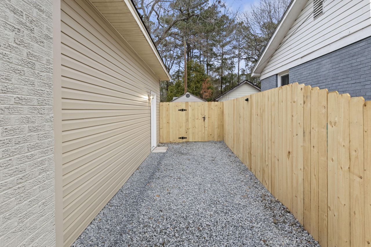 217 Blossom Street Photo 35