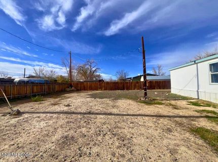 1414 Lahonton Drive, Silver Springs, NV 89429 Photo