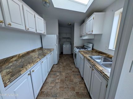 1414 Lahonton Drive, Silver Springs, NV 89429 Photo