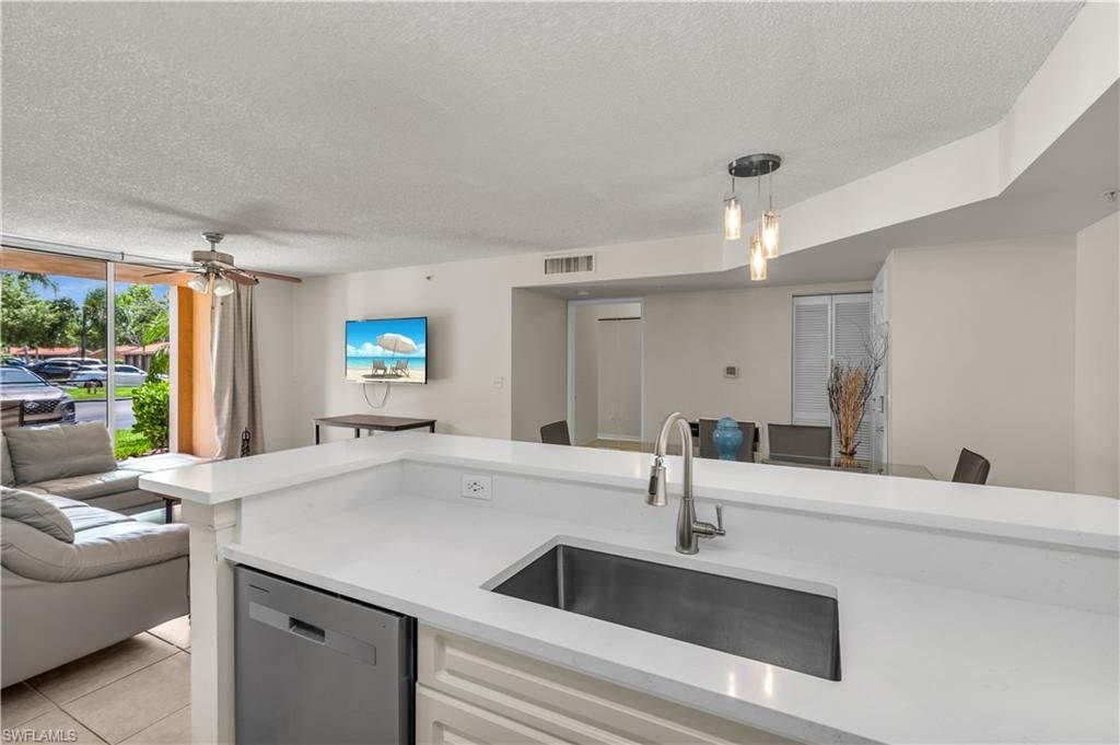 1230 Wildwood Lakes Blvd, Unit 105, Naples, FL 34104 Photo