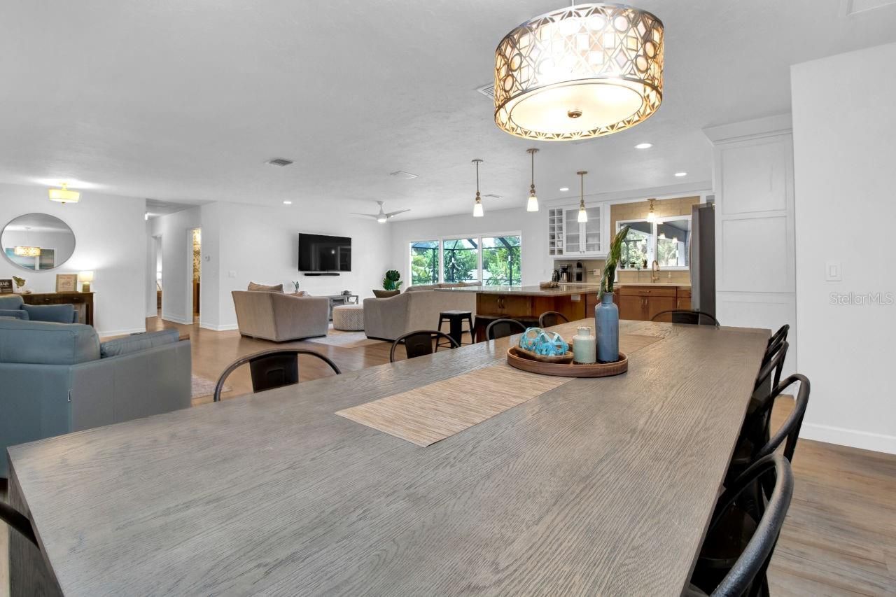 1208 De Narvaez Avenue, Bradenton, FL 34209 Photo