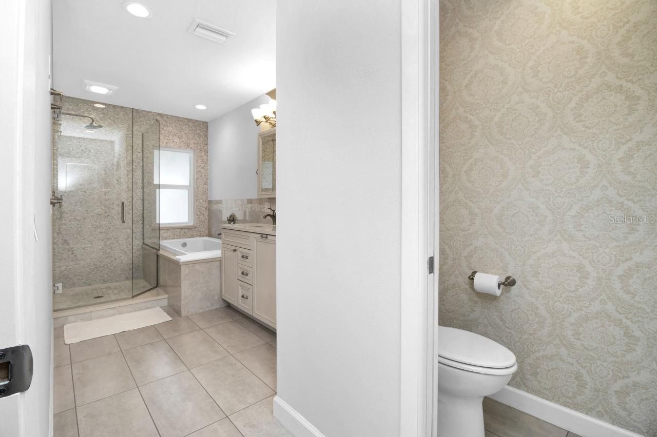 1208 De Narvaez Avenue, Bradenton, FL 34209 Photo