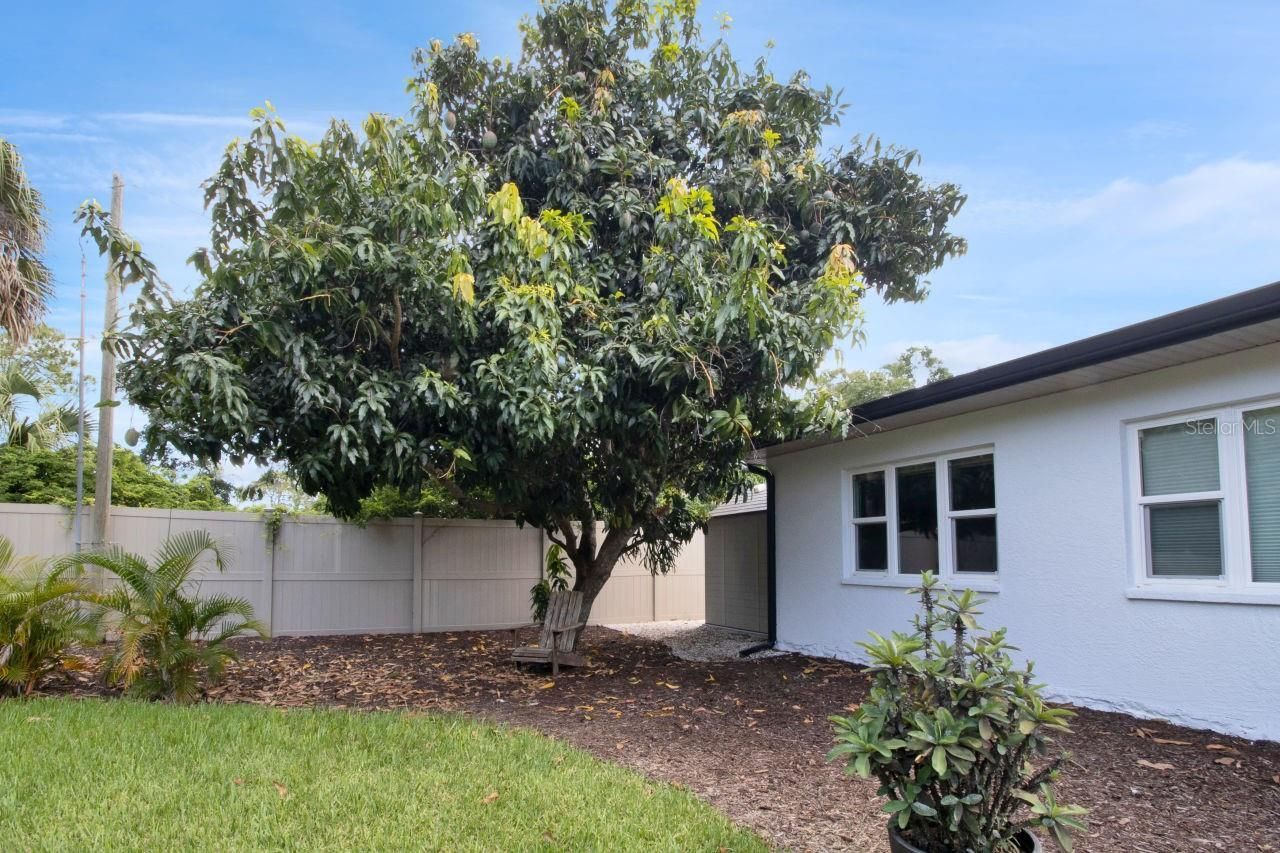 1208 De Narvaez Avenue, Bradenton, FL 34209 Photo