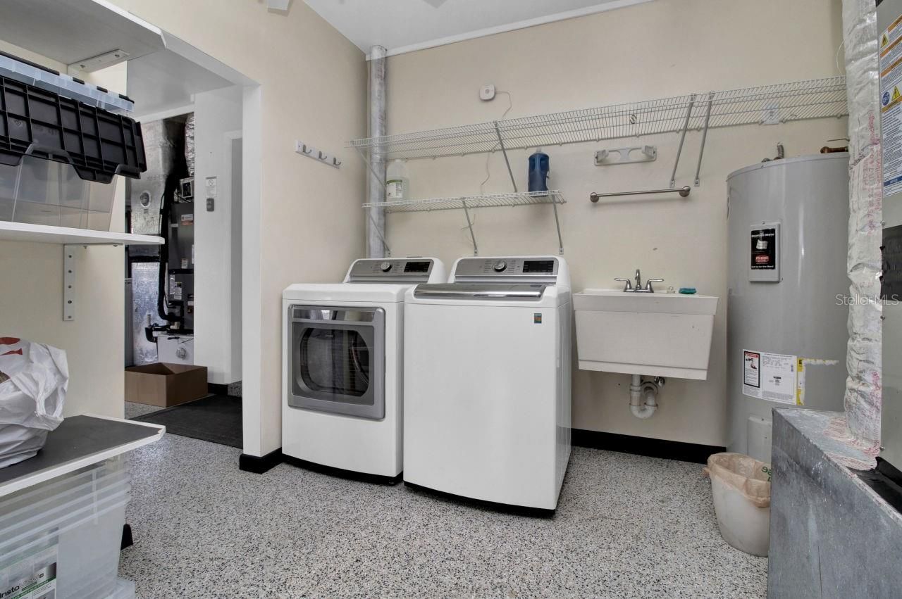 1208 De Narvaez Avenue, Bradenton, FL 34209 Photo