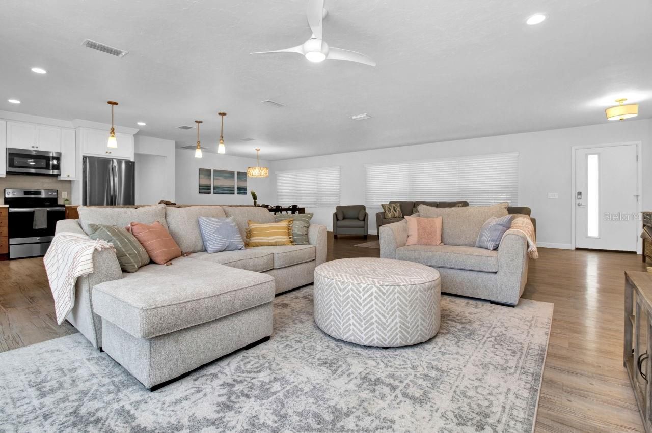 1208 De Narvaez Avenue, Bradenton, FL 34209 Photo