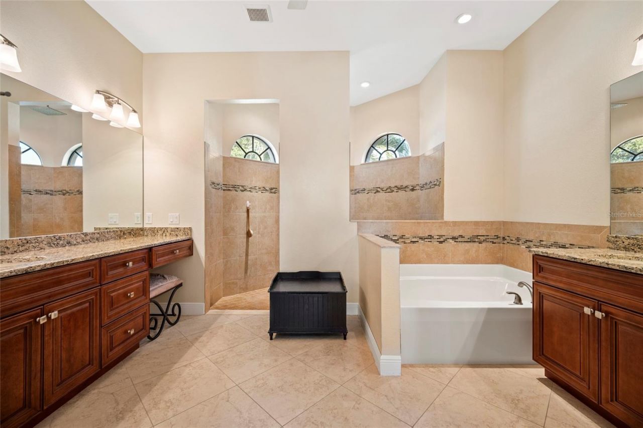 1608 NW 36th Avenue, Cape Coral, FL 33993 Photo