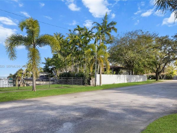 1051 NE 86th St, Miami, FL 33138