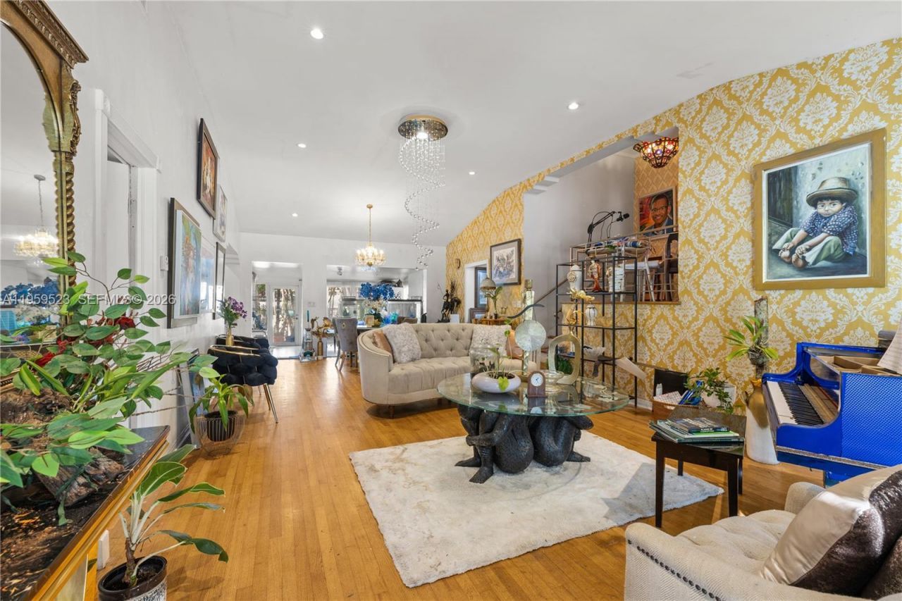 1051 NE 86th St, Miami, FL 33138 Photo