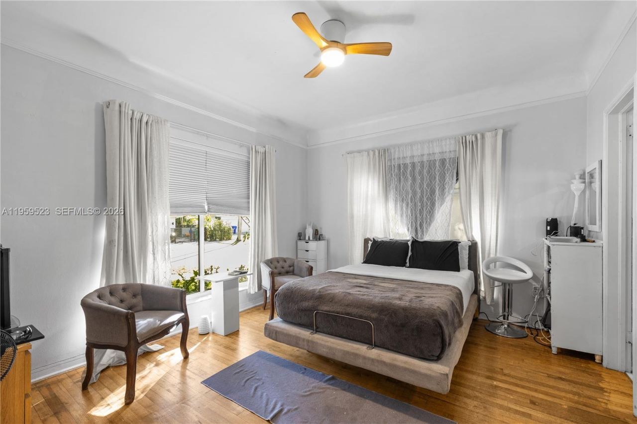 1051 NE 86th St, Miami, FL 33138 Photo