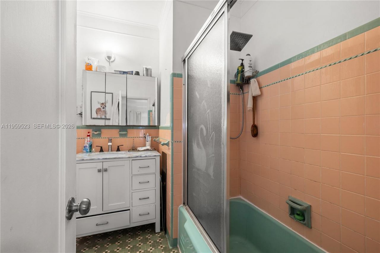 1051 NE 86th St, Miami, FL 33138 Photo