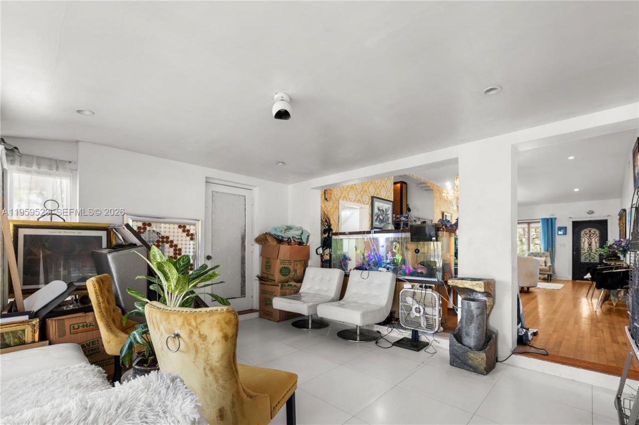 1051 NE 86th St, Miami, FL 33138 Photo