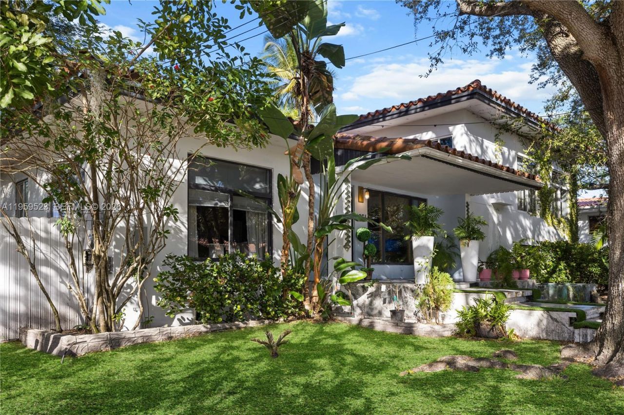 1051 NE 86th St, Miami, FL 33138 Photo