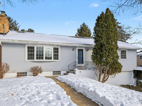 693 Leo Road, Jackson, MI 49203