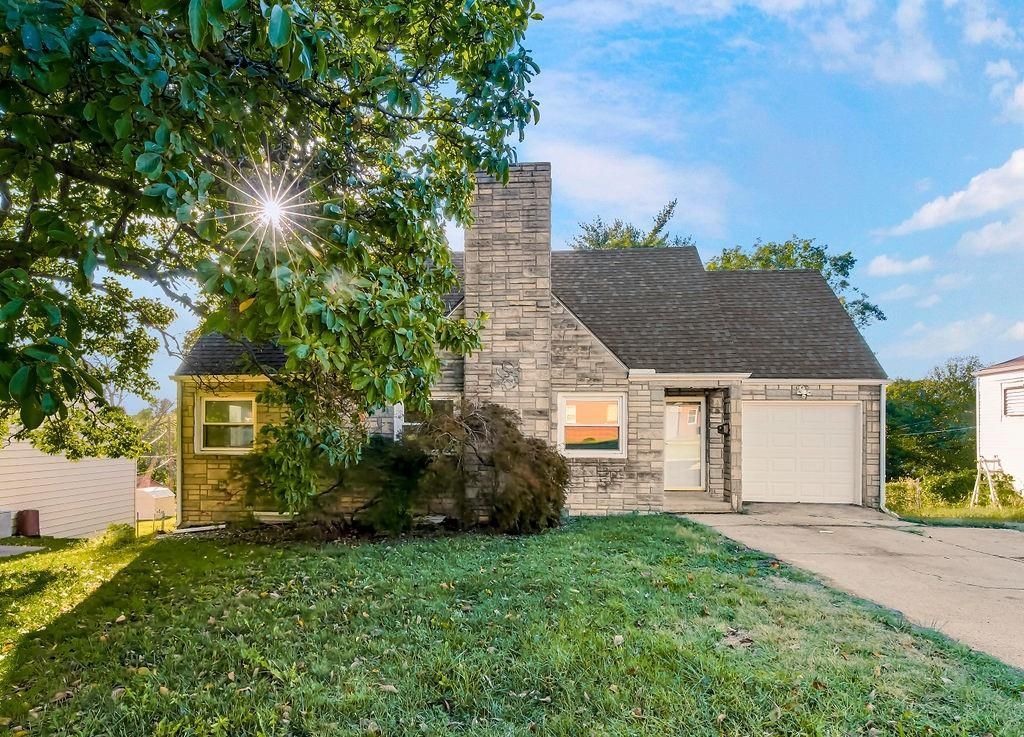 4428 N Monroe Avenue, Kansas City, MO 64117 Main Photo