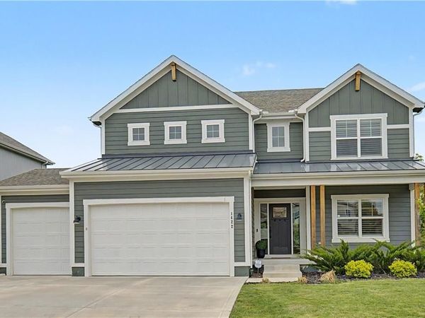 1422 SW Georgetown Drive, Lee's Summit, MO 64082