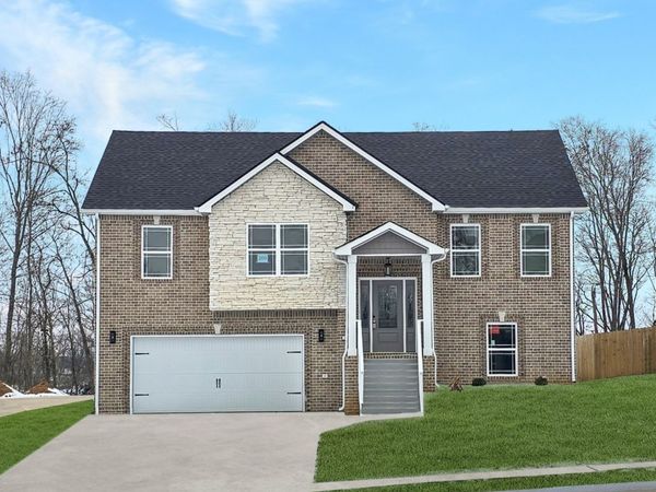 864 Burley Barn Rd, Clarksville, TN 37042