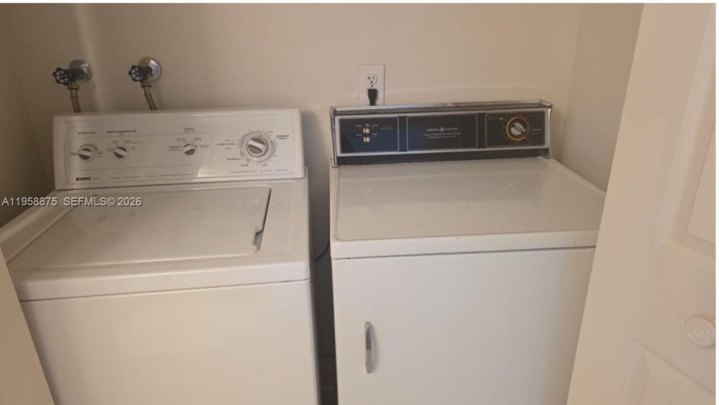 3500 Mystic Pointe Dr, Unit 2905, Aventura, FL 33180 Photo