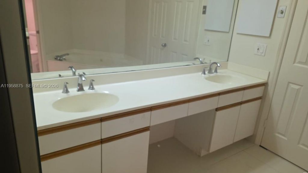 3500 Mystic Pointe Dr, Unit 2905, Aventura, FL 33180 Photo